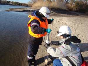 «Черномортранснефть» провела плановый анализ проб воды водных объектов Ставрополья в местах прохождения нефтепроводов