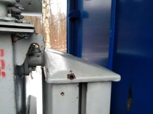 Вандалы приговорили к расстрелу подстанцию в Ленобласти