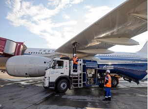 «Газпром нефть» на 10% увеличила объем продаж авиатоплива в аэропорту Шереметьево