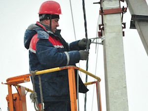 ДРСК подключила к электроснабжению 13 медицинских пунктов в Приамурье