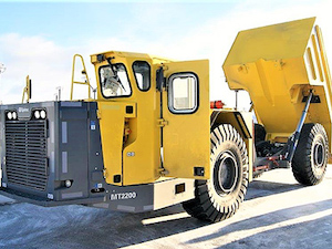 Александринская горнорудная компания  обновила парк спецтехники рудника «Чебачий»