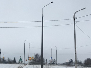 «Костромаэнерго» смонтировало опоры освещения на подходах и съездах в районе моста через реку Кострома