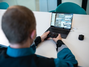 На «ЗапСибНефтехиме» протестировали роботизированную беспилотную станцию