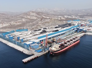 «Восточный Порт» отметил 49-летие новыми победами