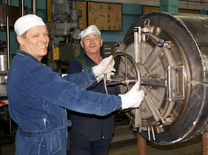 На СХК создана опытная установка для производства компонента смазок