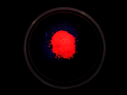 Ученые Института катализа СО РАН создали красные нанолюминофоры с рекордным квантовым выходом