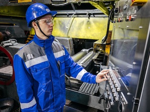 На ВИЗ-Стали стартовал конкурс «Железный порядок»