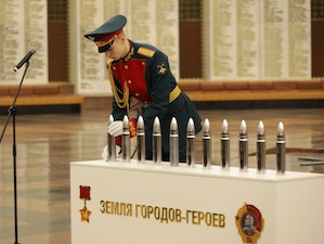 В Музей Победы переданы 11 «капсул памяти» с землей городов-героев и крепости-героя России и Беларуси