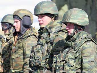 Сухопутные войска России заменят офицеров на сержантов