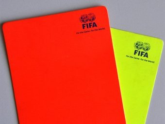 ФИФА завела дело на судей товарищеских матчей