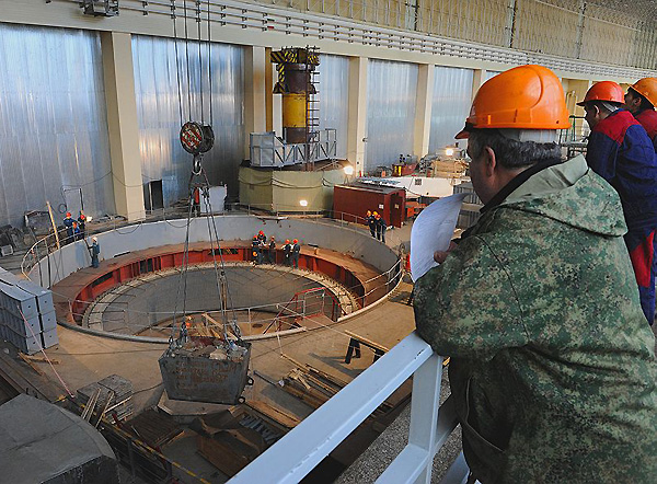 На Саяно-Шушенской ГЭС монтируют генератор ГА №1