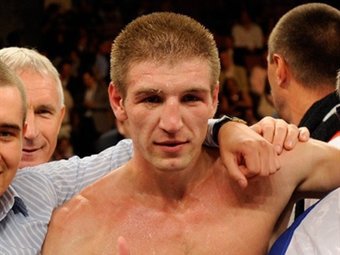 Боксер Пирог защитил титул чемпиона мира