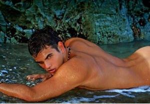 С потолка квартиры американки свалился голый мужчина