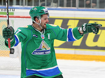 Радулов признан лучшим форвардом месяца в КХЛ