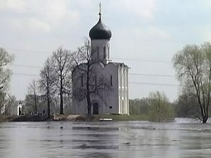 «Владимирэнерго» устанавливает у переходов ВЛ через реки рейки и реперы для замера уровня максимальных вод