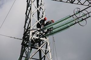 ФСК ЕЭС усиливает грозовую защиту линий электропередачи в Забайкалье и Бурятии