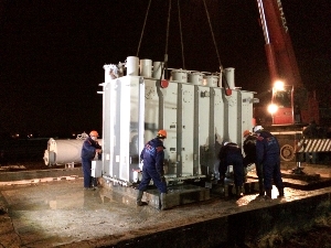 «Вологдаэнерго» монтирует силовые трансформаторы на ПС «Искра»