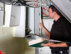 С начала года «Ленэнерго» выявило более 700 фактов неучтенного потребления электроэнергии