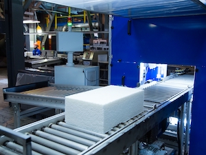 «Нижнекамскнефтехим» осваивает производство новой марки каучука