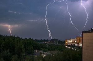 На грозоупорность ЛЭП Северо-Запада Югры направят 22 млн рублей