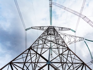 «ФСК ЕЭС» смонтирует более пяти тысяч стеклянных изоляторов на ЛЭП в Красноярском крае