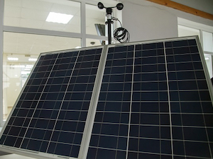 В России разработана установка для одновременного преобразования энергии ветра и солнца
