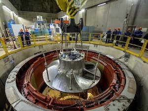 На Верхне-Туломской ГЭС установлено новое рабочее колесо