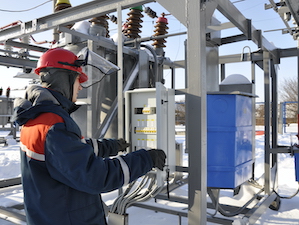 «Саратовские РС» подключили к электросетям три ФАПа в Краснокутском районе