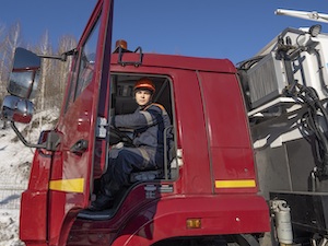 «Новая Горная УК» обновляет парк техники для производства взрывчатых веществ