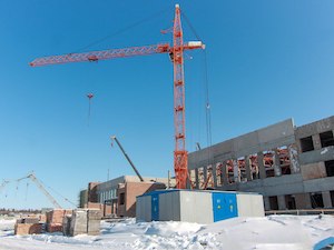 Специалисты «Оренбургэнерго» подвели электричество к новой школе