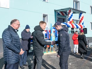 При поддержке ЕВРАЗа в Качканаре построен жилой дом для учителей и врачей