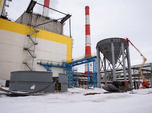 На Новосибирской ТЭЦ-5 монтируют башню для золы-уноса