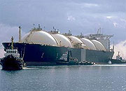 Первый танкер с сахалинским СПГ прибыл в Японию