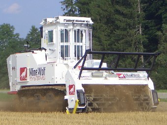 Таджикистан получит швейцарскую машину разминирования