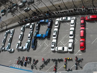 Водители Иркутска провели акцию протеста космического масштаба