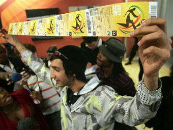 Болельщик умер в очереди за билетами на чемпионат мира по футболу