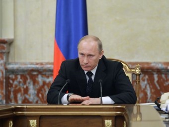 Путин поручил продлить программу утилизации автохлама