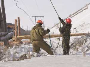 «Магаданэнерго» направило 6,4 млн рублей на капитальный ремонт шести ЛЭП в Сусуманском районе