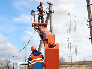 «Псковэнерго» построило внешнюю схему электроснаюжения для нового дома в Гдове
