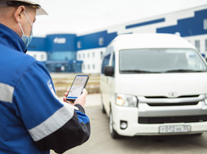 Омский НПЗ внедрил цифровой инструмент для оптимизации работы корпоративного транспорта