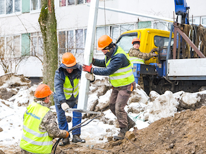 «Ленсвет» реконструирует систему наружного освещения в Калининском районе