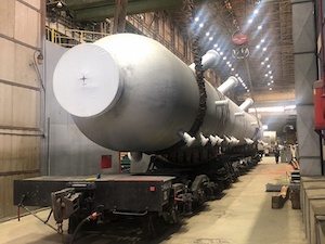 «Уралхиммаш» отправил 190-тонный реактор «Орскнефтеоргсинтезу»