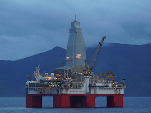 Команда ППБУ «Полярная звезда» спасла рыбака