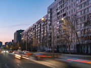 «Ленсвет» заменил натриевые светильники на светодиодные вдоль Планерной улицы