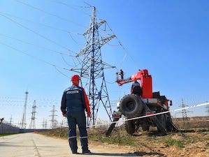 «Россети Московский регион» установят на ЛЭП в 2023 году почти 5 тысяч птицезащитных устройств