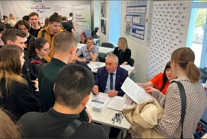 «Самарские РС» на ярмарке вакансий вуза СамГТУ предложили студентам свои условия