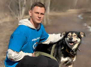 Забота о братьях меньших: волонтеры «Газпромнефть-СМ» собрали питание и медикаменты для бездомных животных