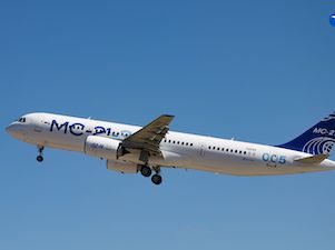 Лайнер МС-21 с новыми российскими системами впервые поднялся в небо