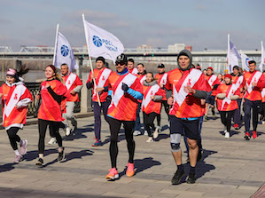 В Новосибирске энергетики вышли на забег в честь юбилея Победы