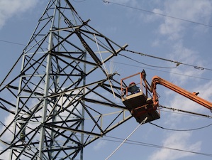 «Россети Московский регион» установили на ЛЭП в Балашихе 60 птицезащитных устройств